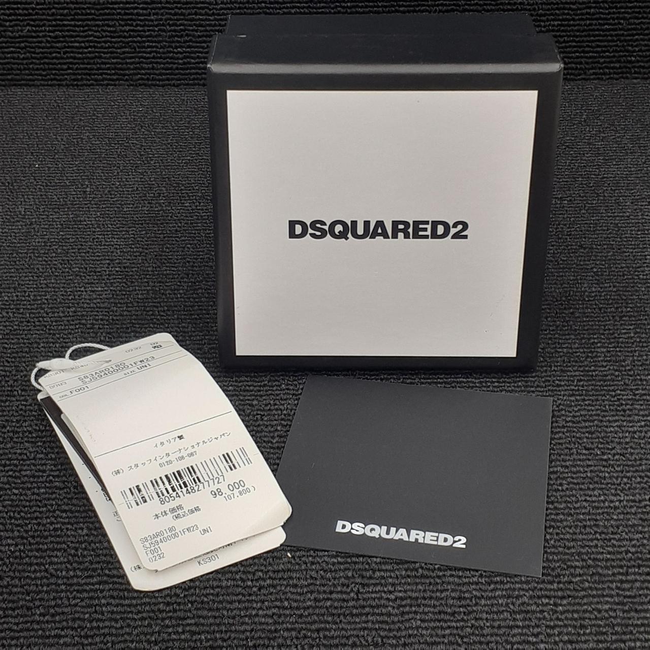 付属品付いてます。