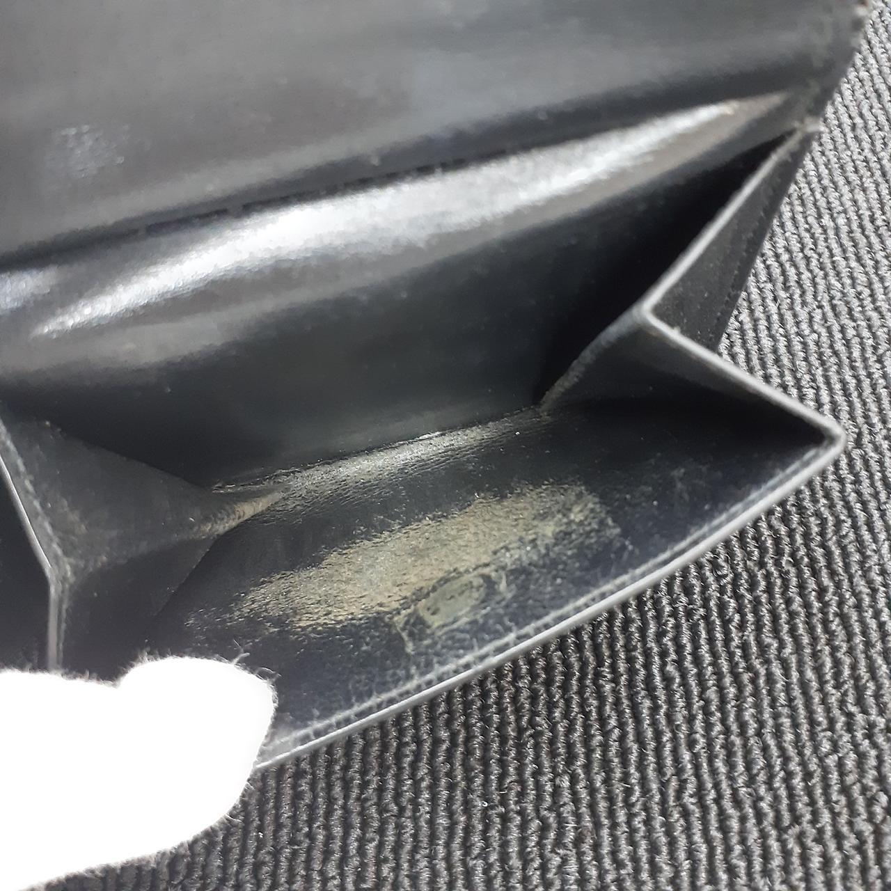 剥げています。