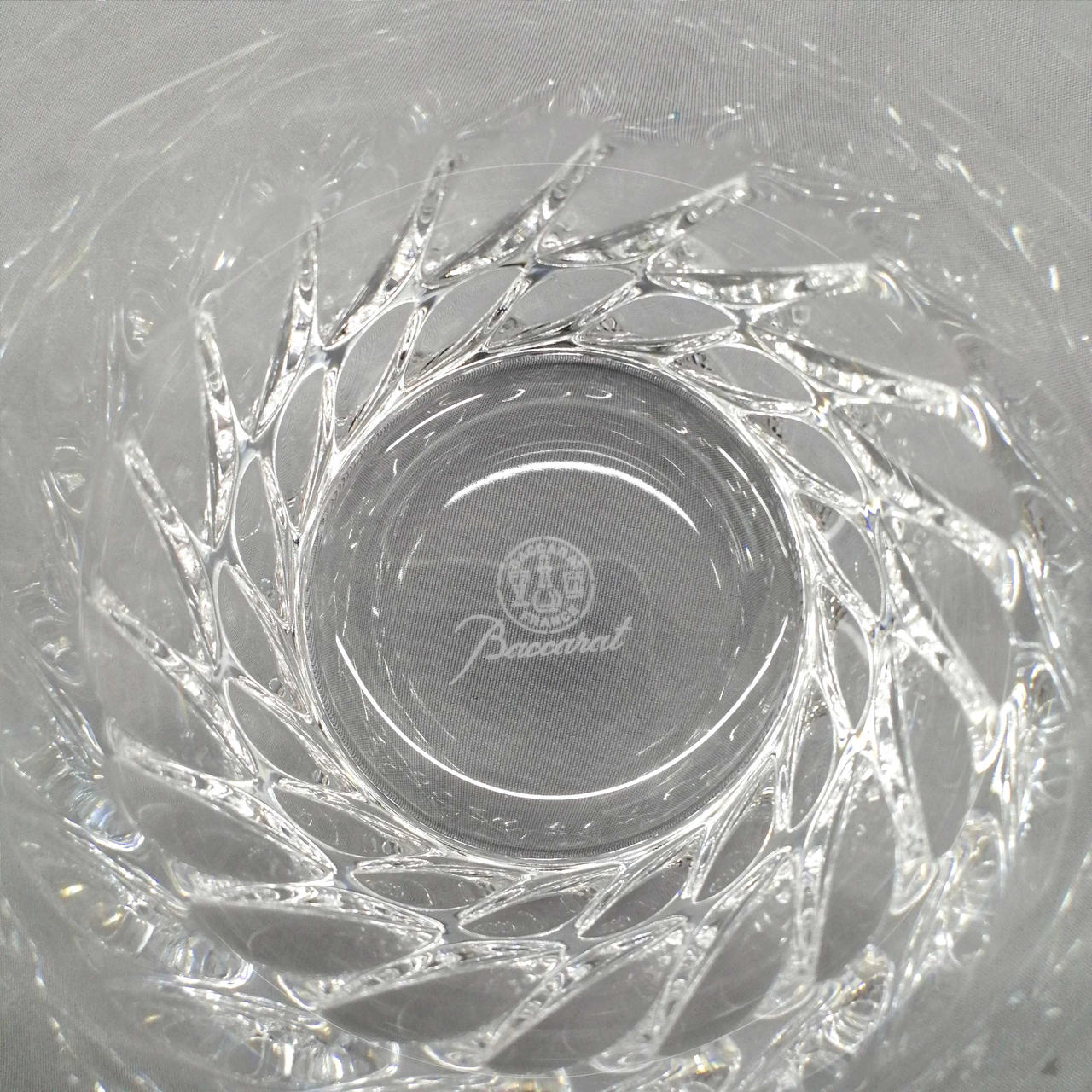 キズがあります。