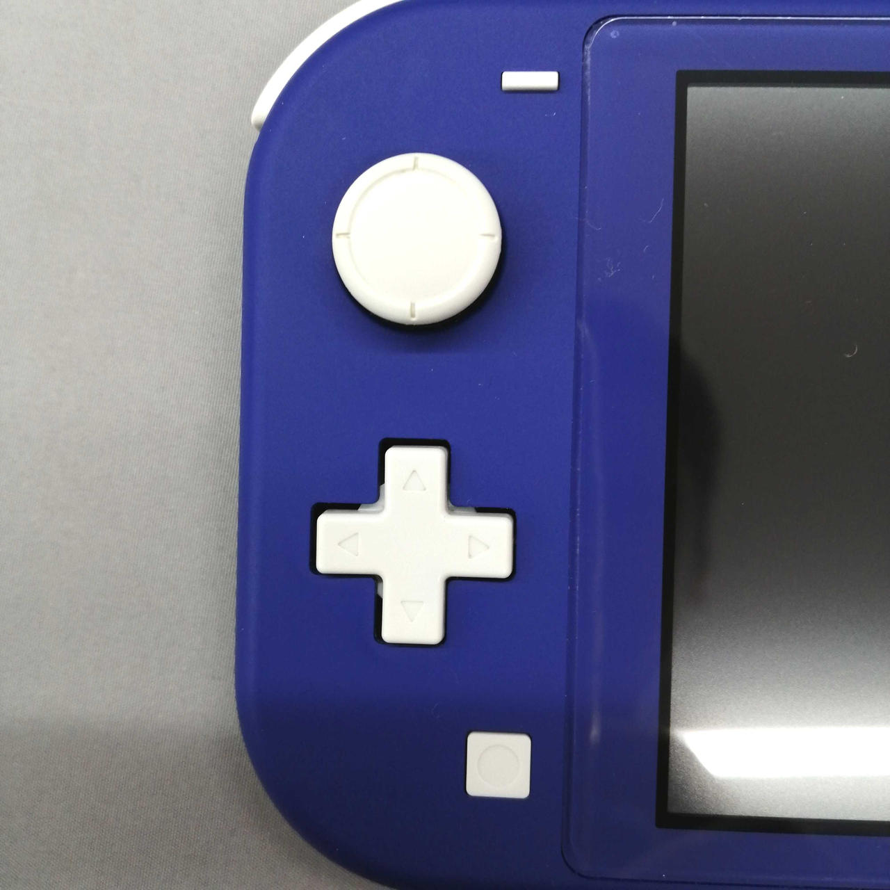 キズや汚れがあります。