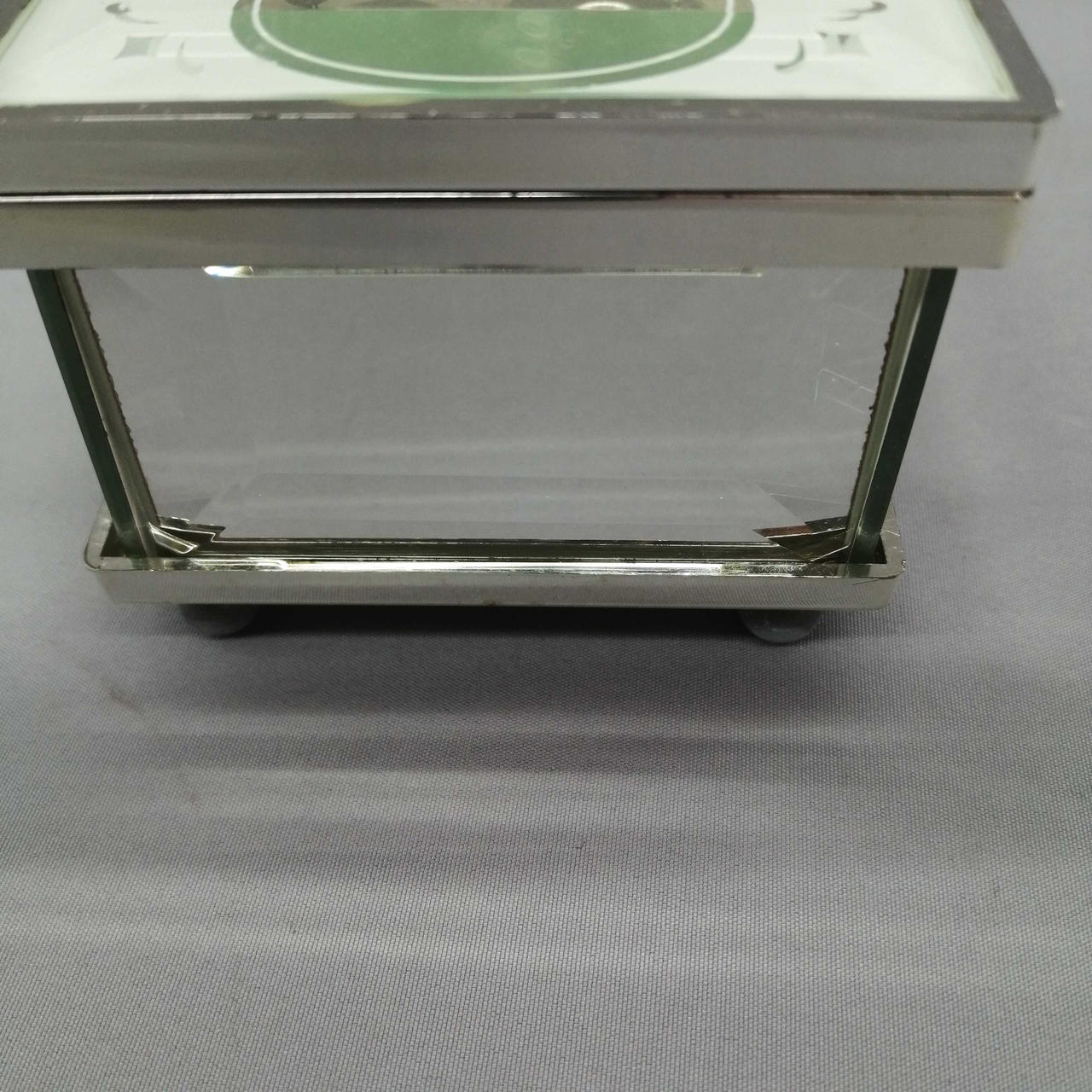 キズや汚れがあります。