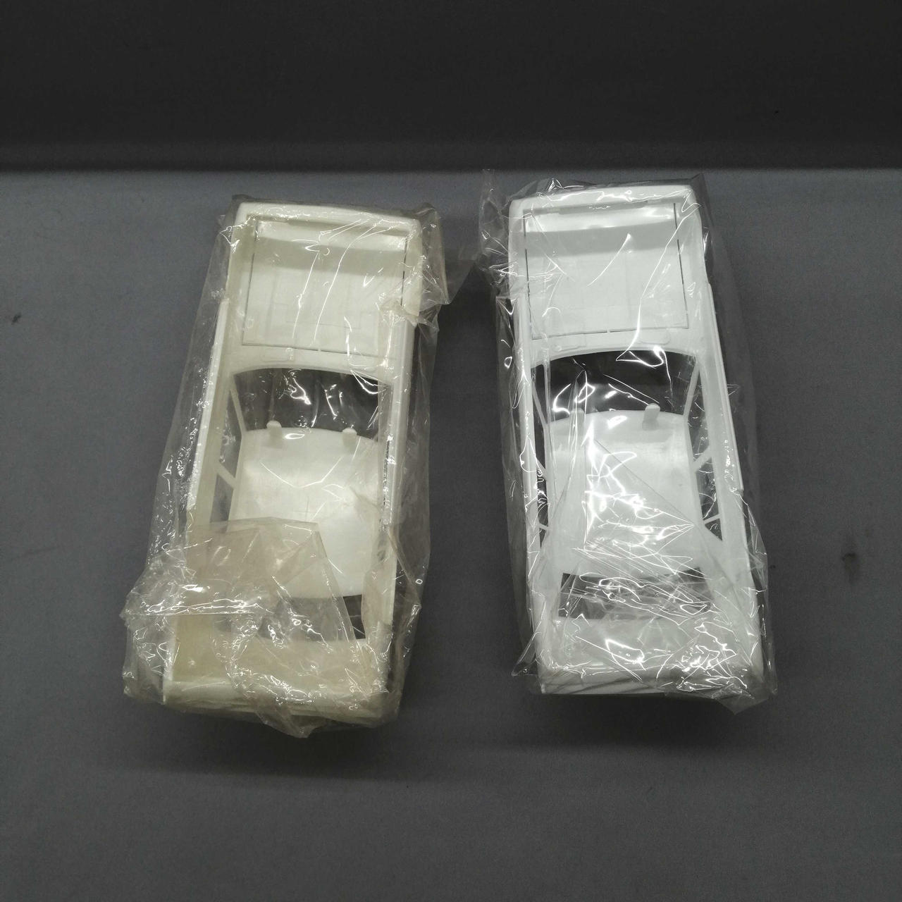 片方色焼けしています。