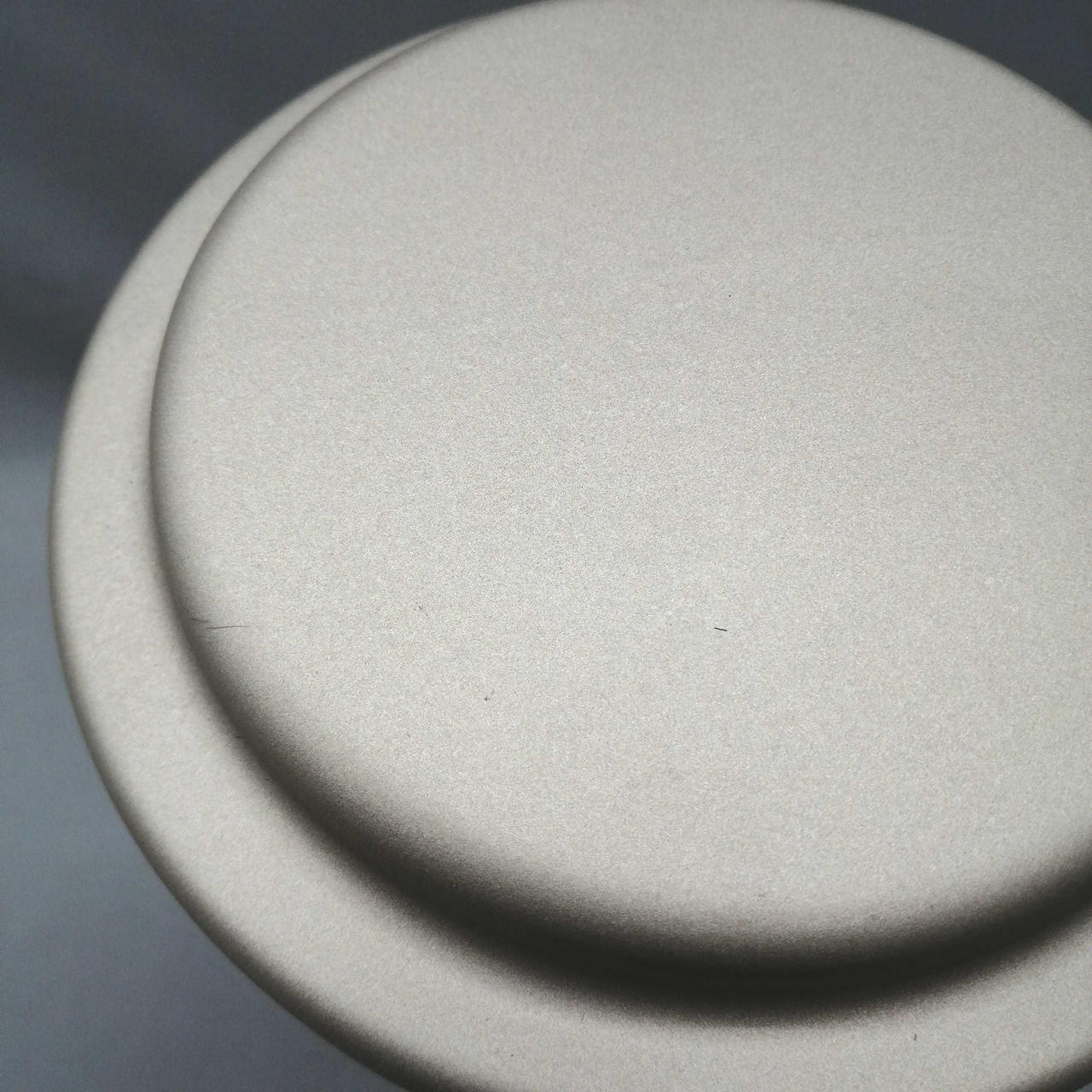 キズがあります。