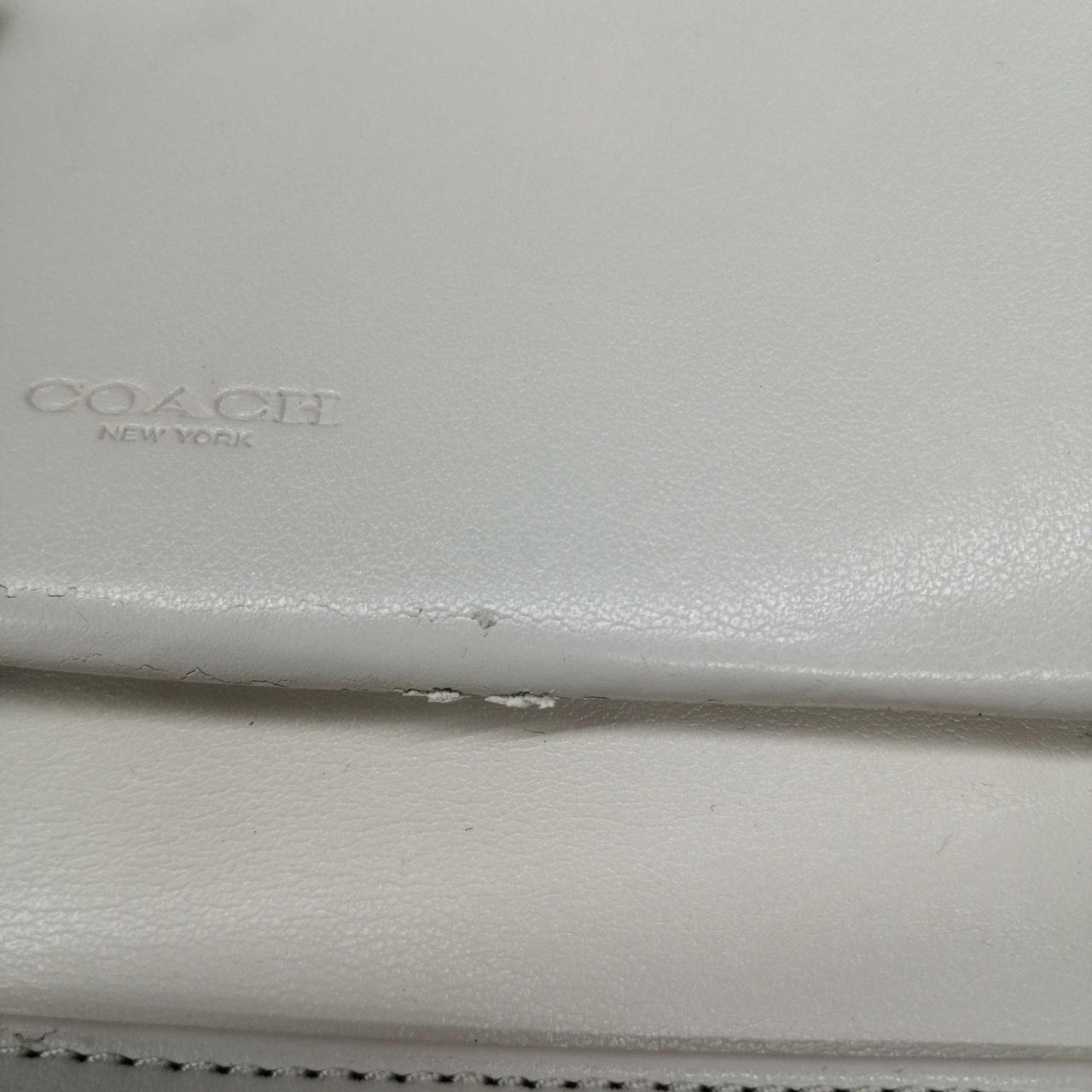 ほつれあります。