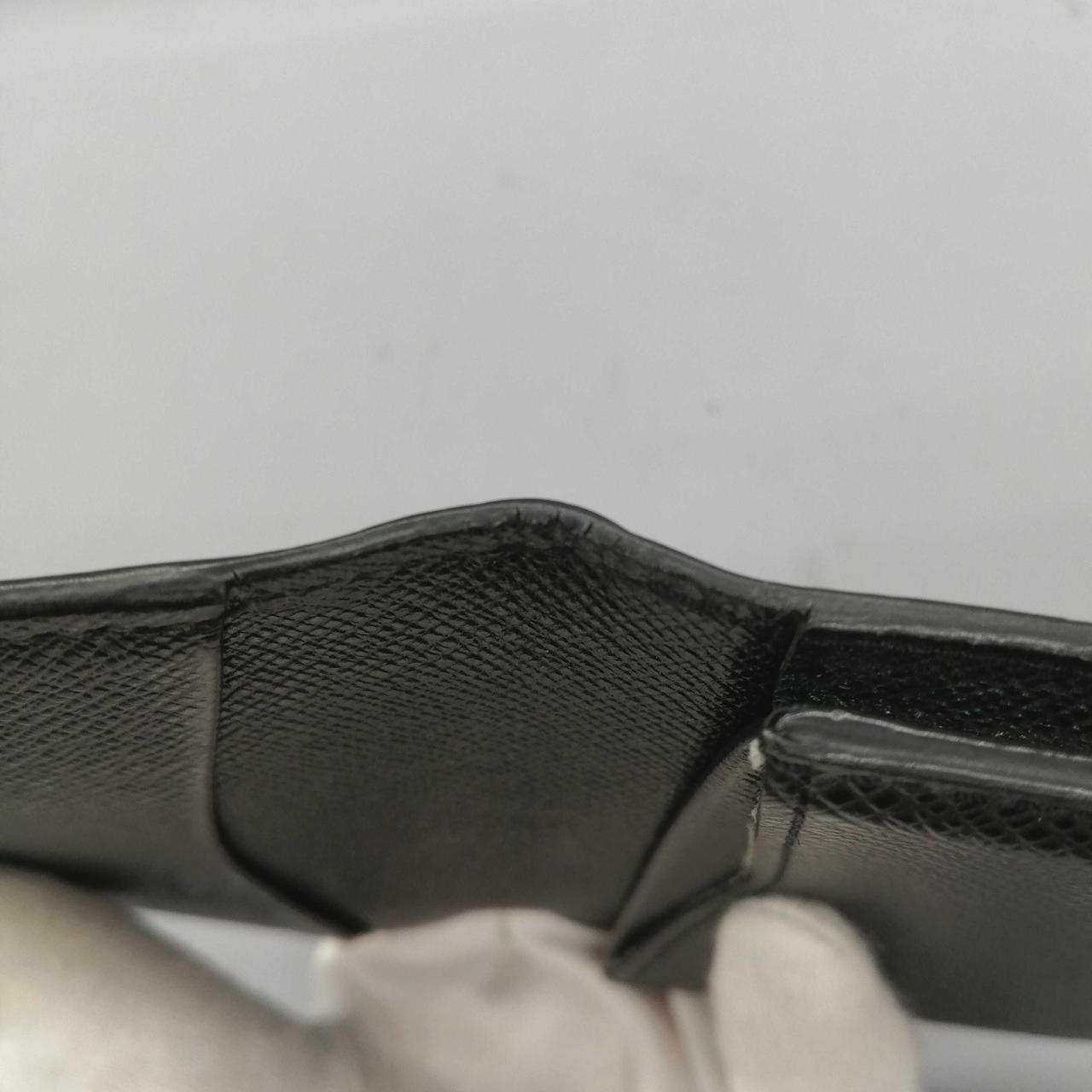 ひび割れがあります