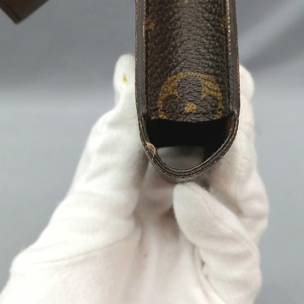 糸がでています