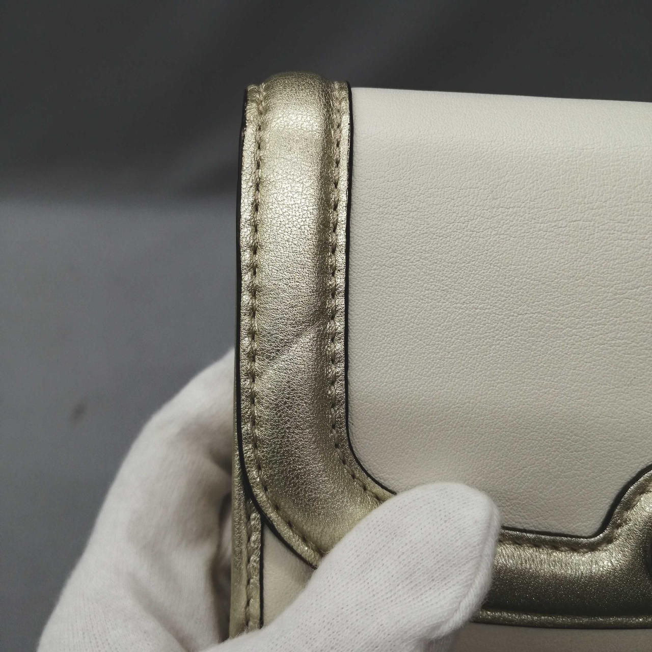 へこみがあります