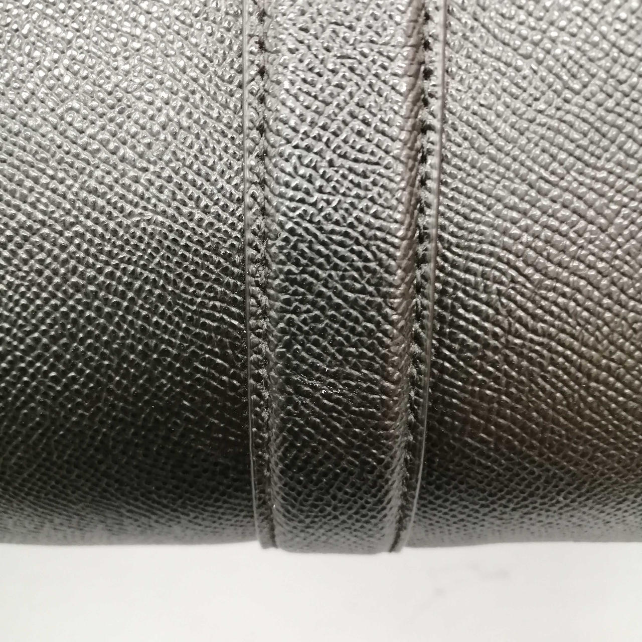 キズがあります。