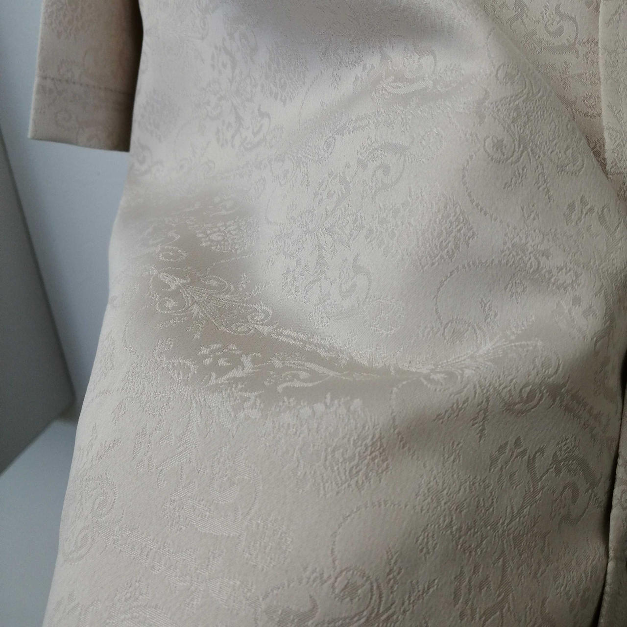 光沢のある生地です