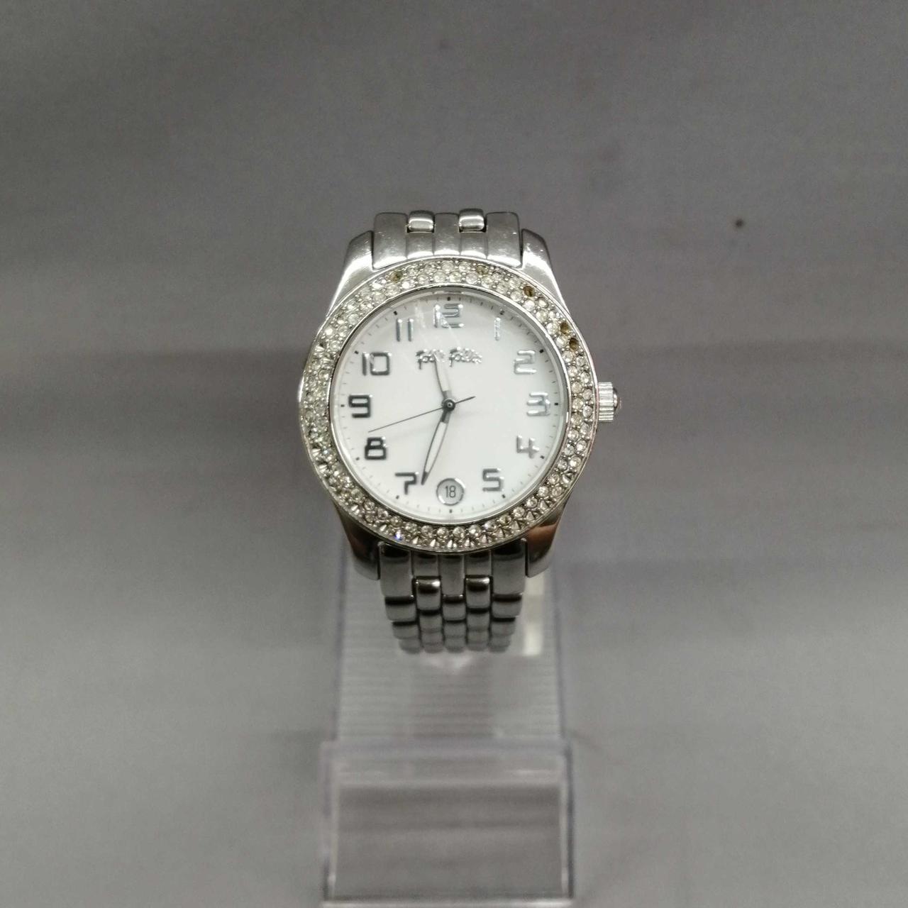 ガラス面にキズがあります