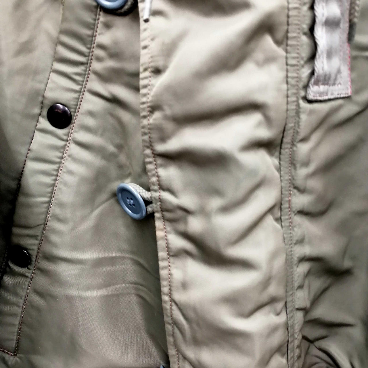 色焼けしています。