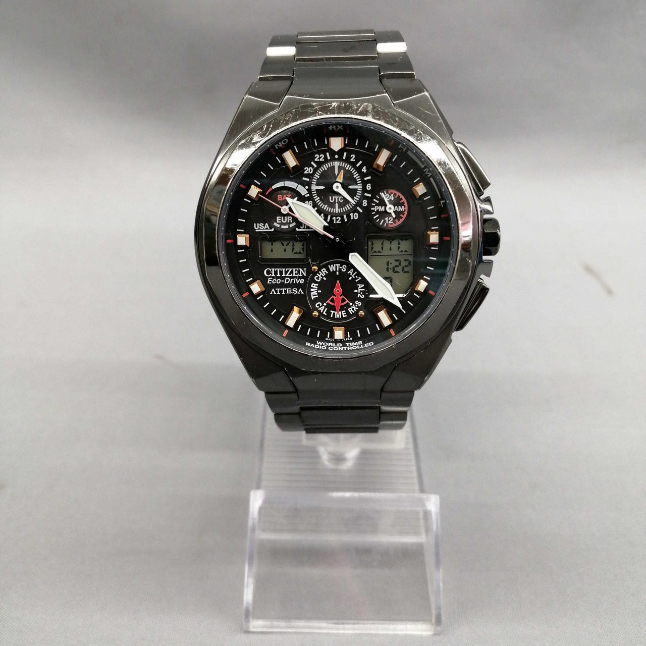 全体的にキズがあります。