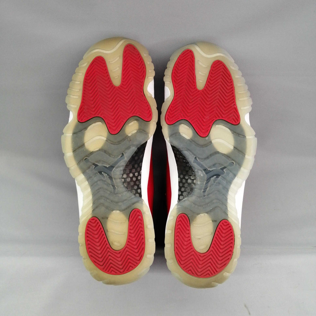 キズや汚れがあります