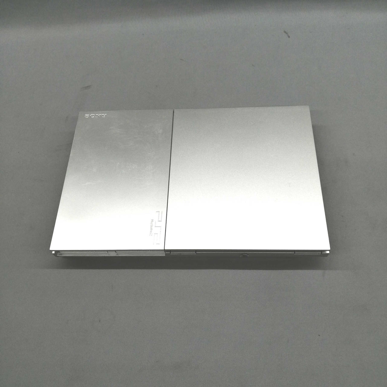 キズや汚れがあります。