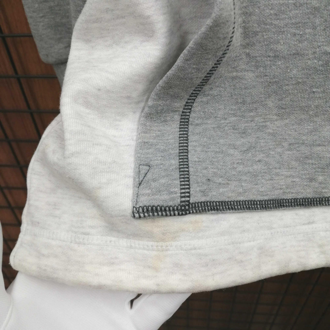 黄ばみ汚れがあります。