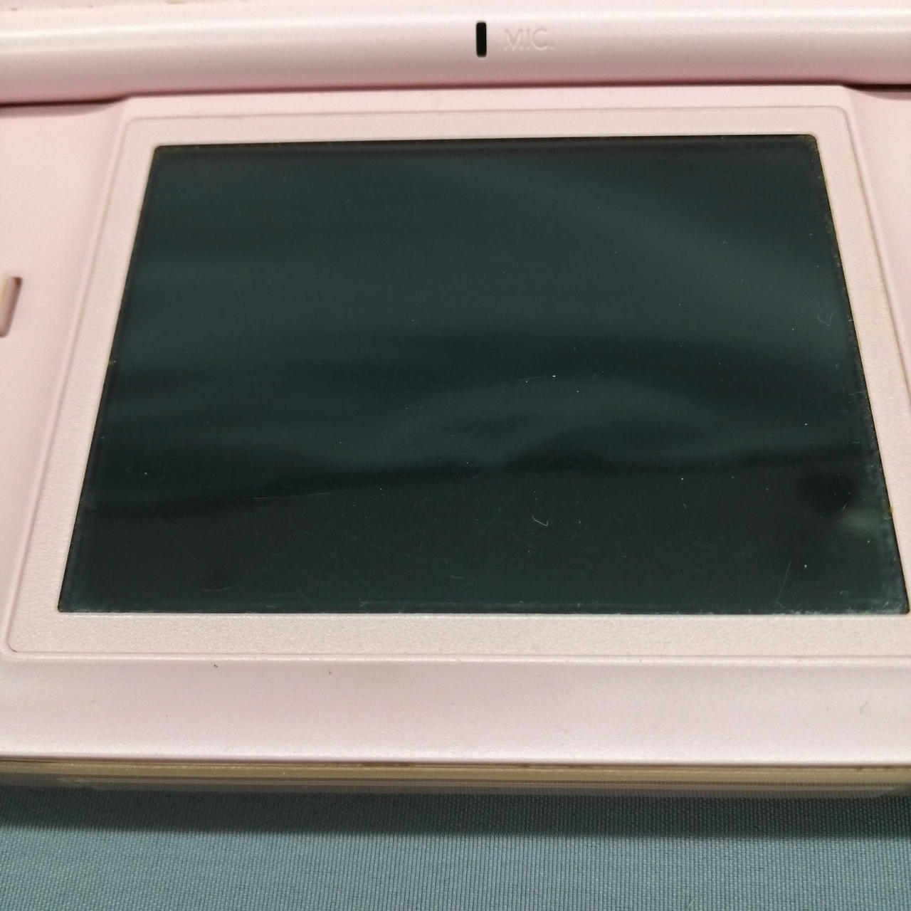 キズがあります。