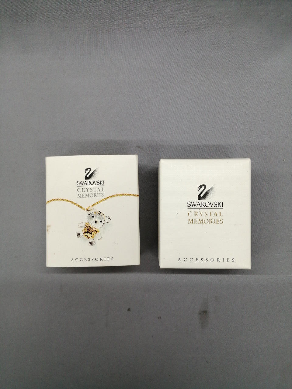 箱シミ汚れがあります。