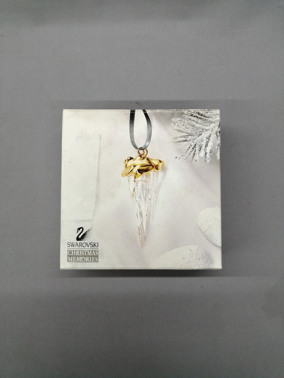 箱シミ汚れがあります。