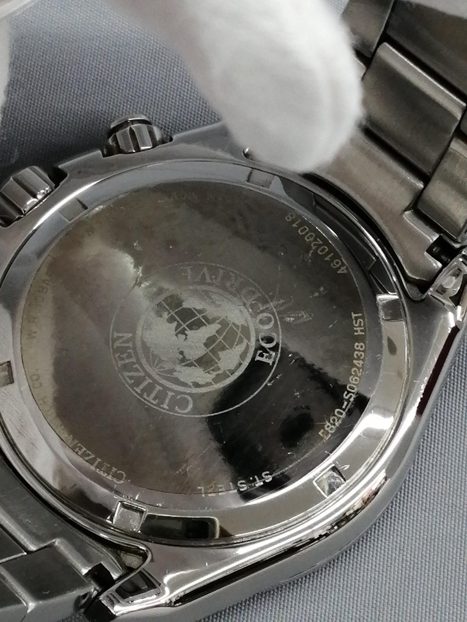 キズがあります。