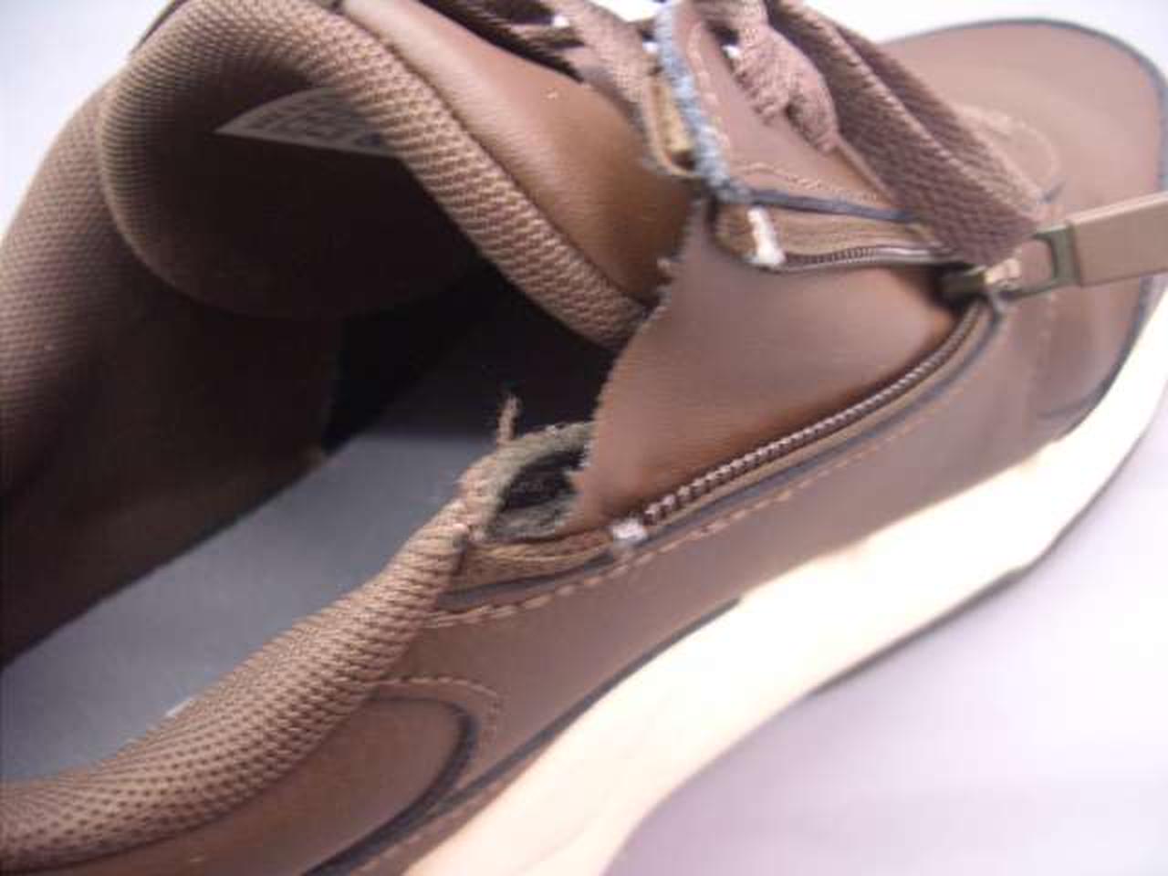 チャックがあります。