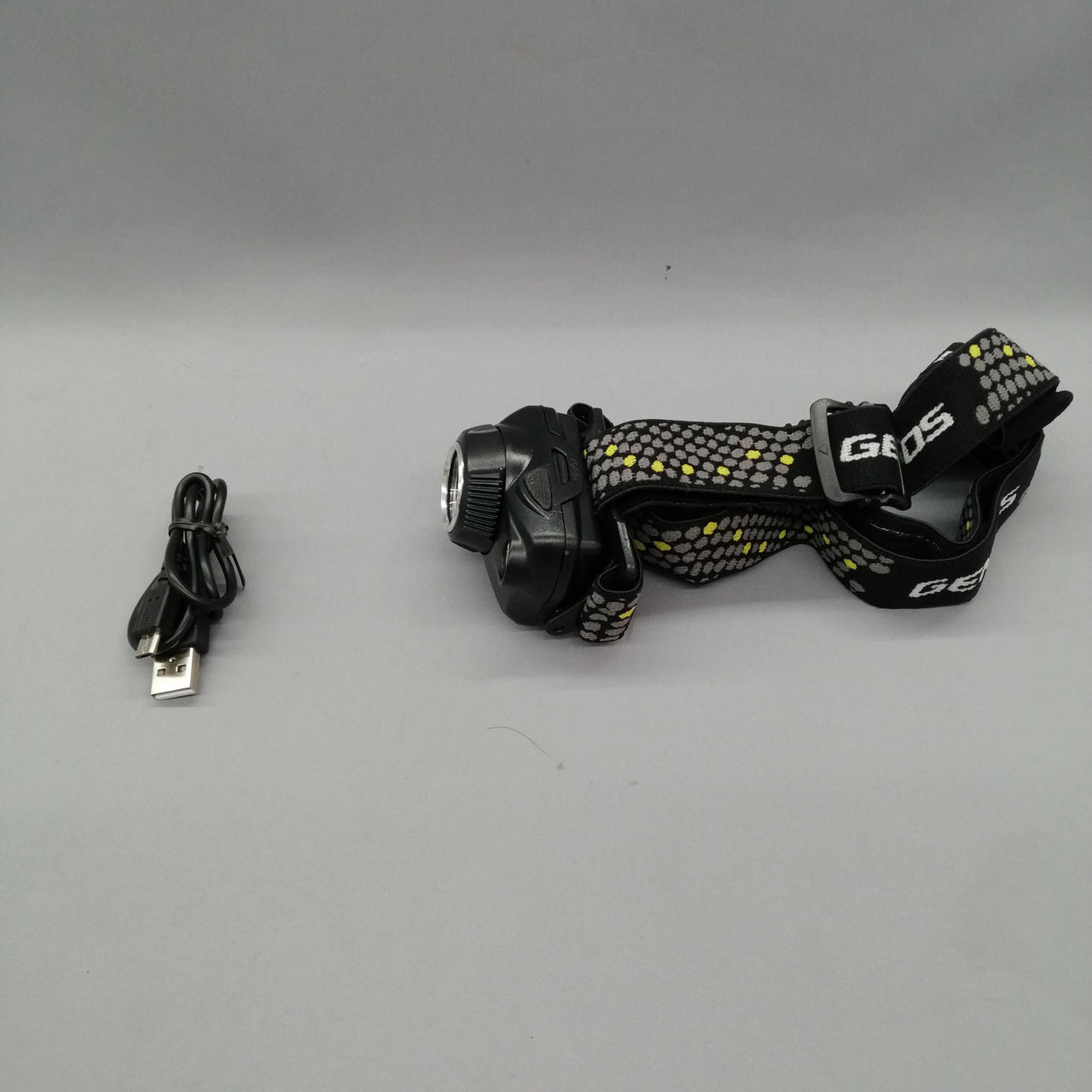 充電ケーブル付き