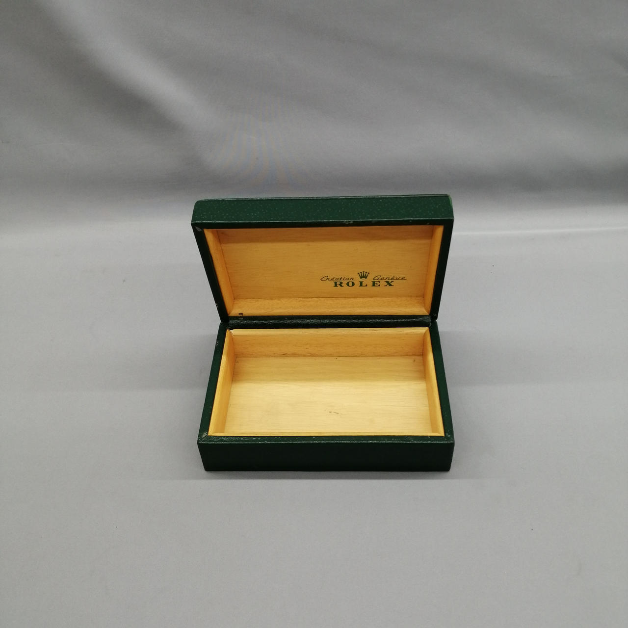 外箱のみです。