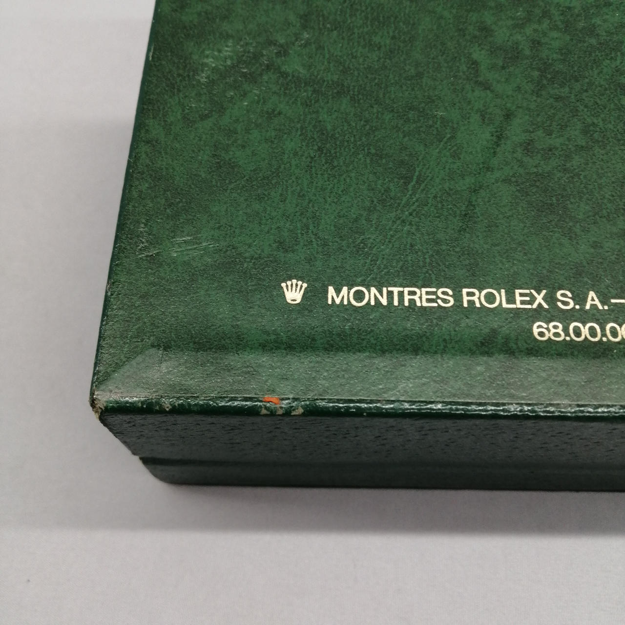 キズや汚れがあります。