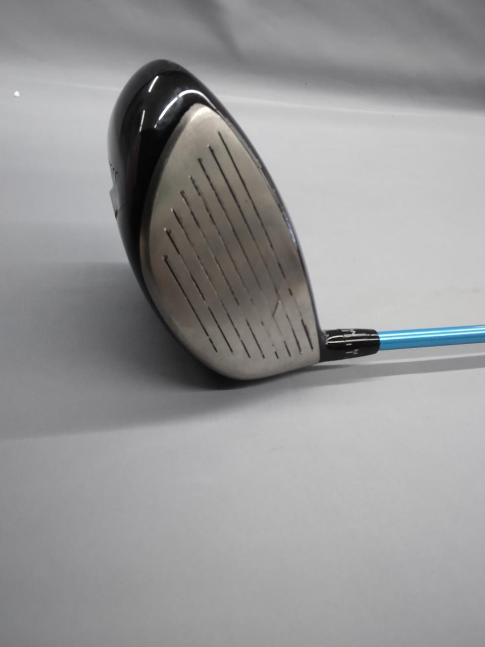 キズや汚れがあります。