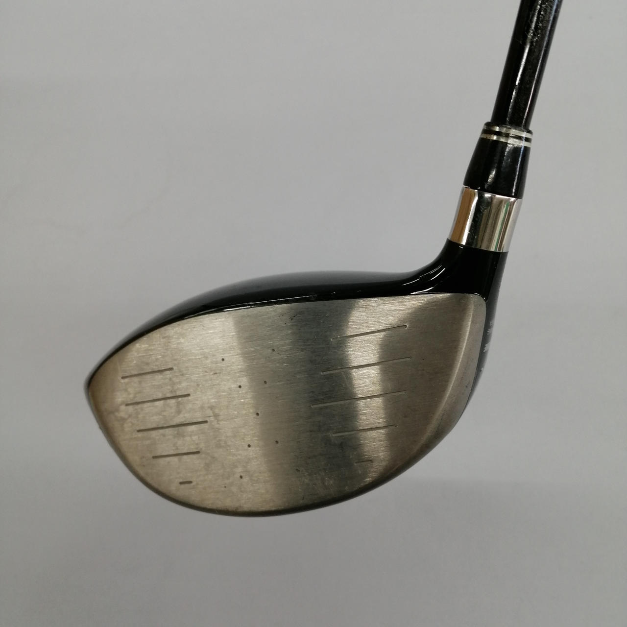 キズがあります。