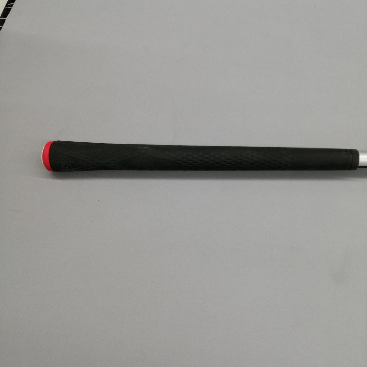 グリップに使用感があります。