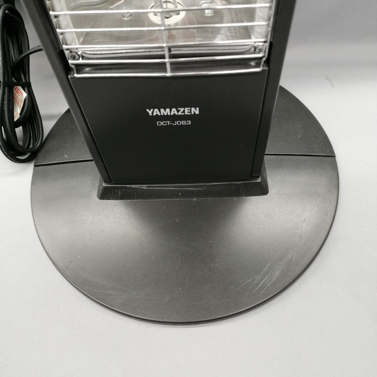 キズや汚れがあります。