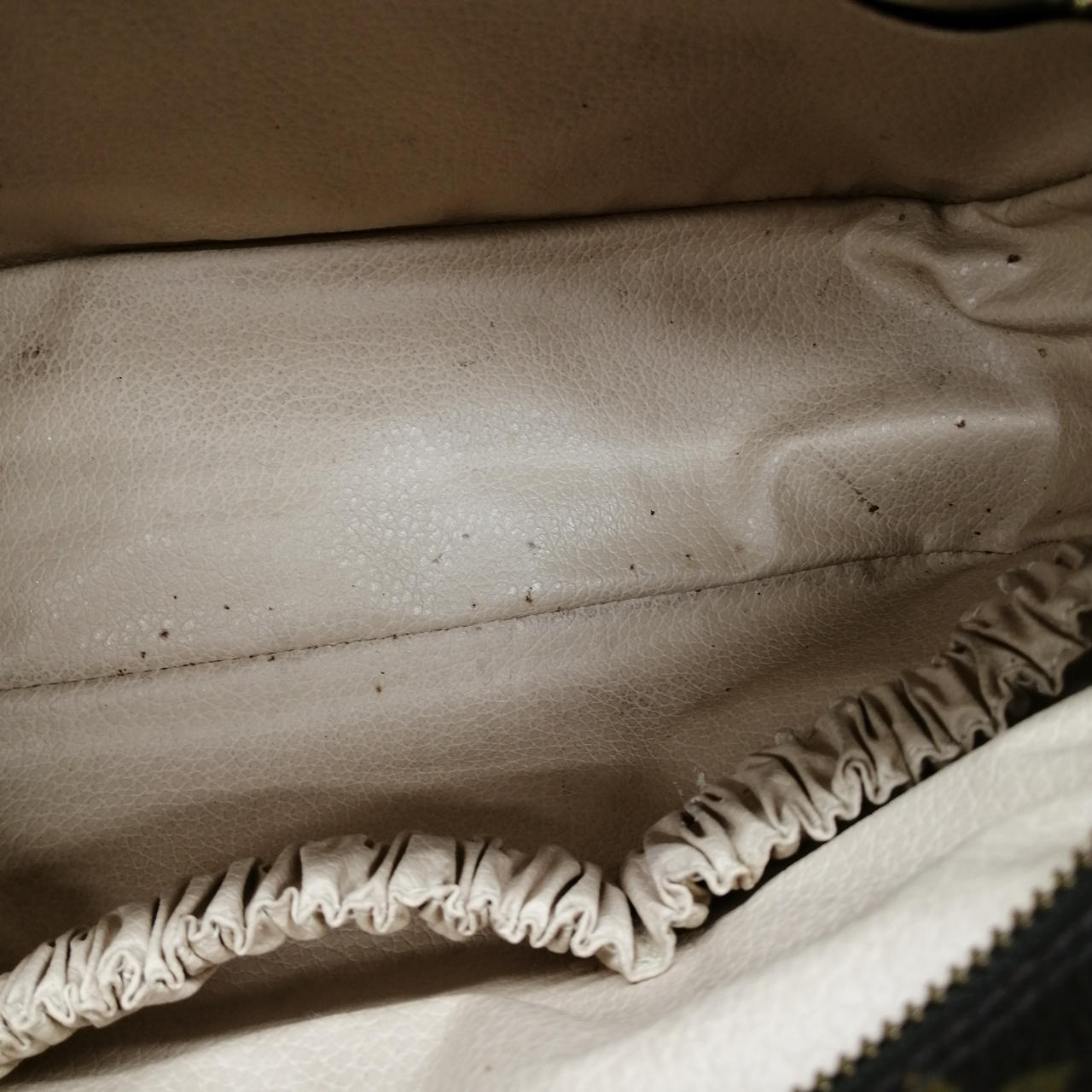 汚れがあります。