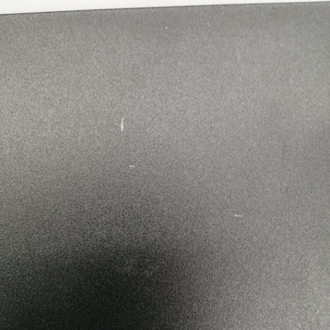 キズがあります。