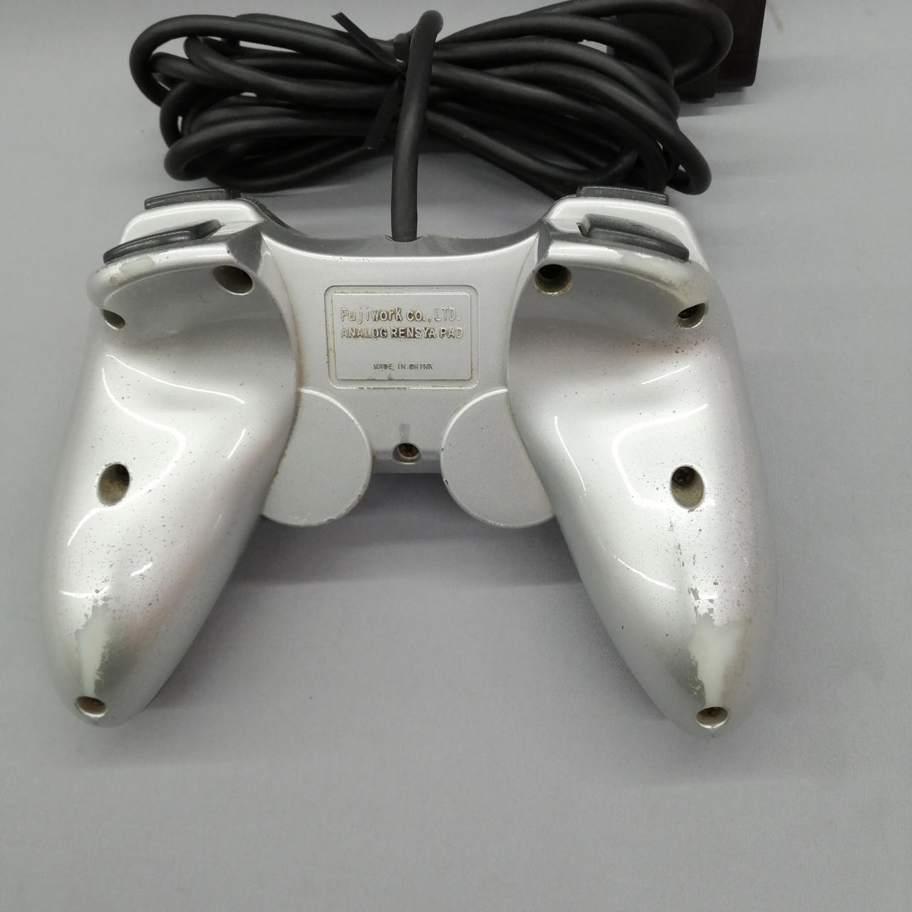 キズや汚れがあります。