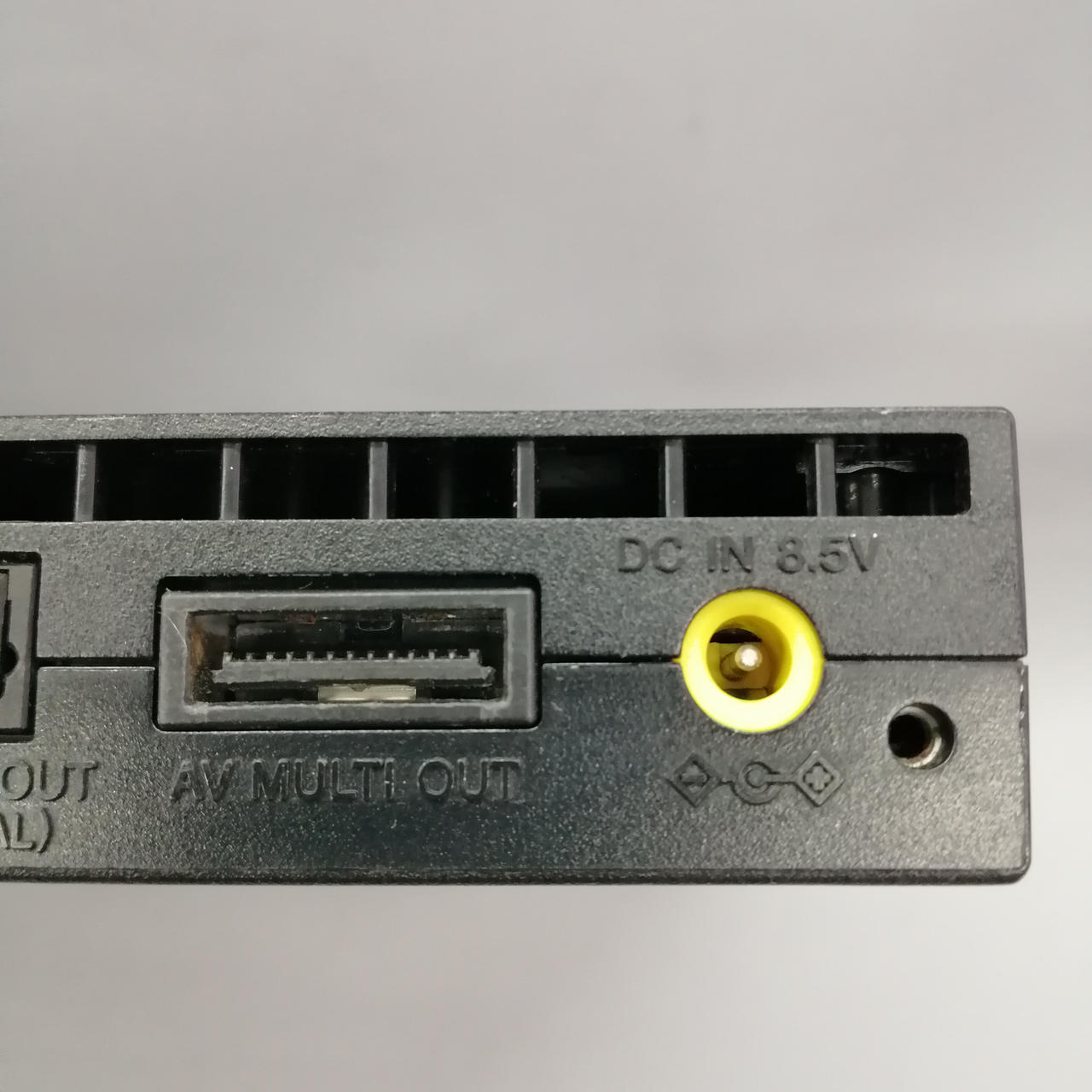 接触が悪く電源が入りにくいです。