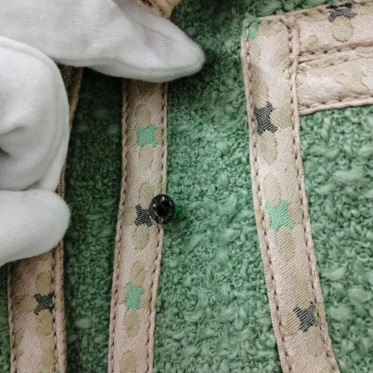 ボタンがとれています