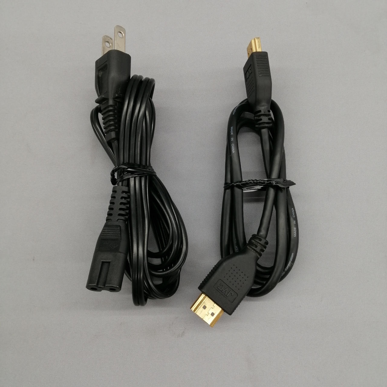 電源コード、HDMIケーブル