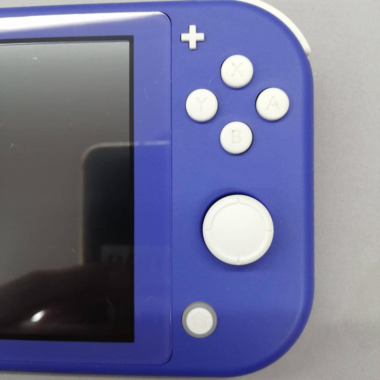 キズや汚れがあります。