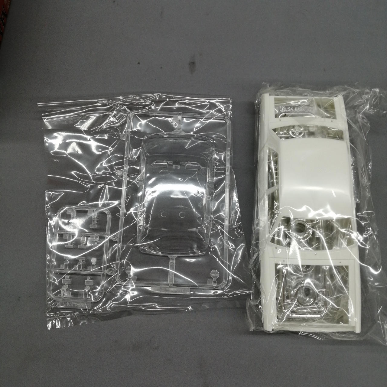 パーツ袋は未開封です。