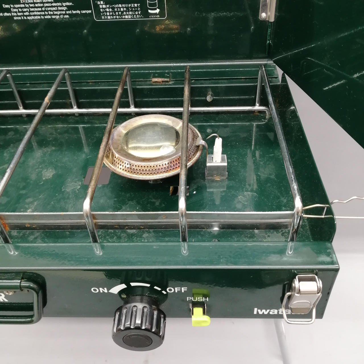 キズや汚れがあります。