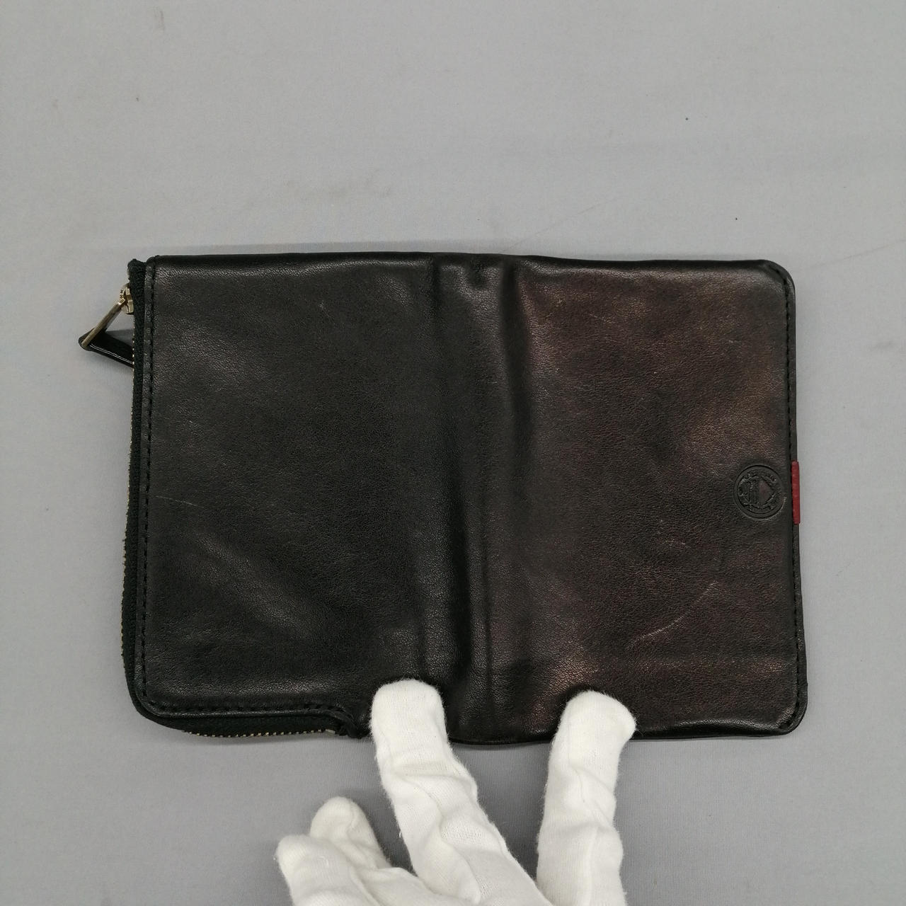 色焼けしています