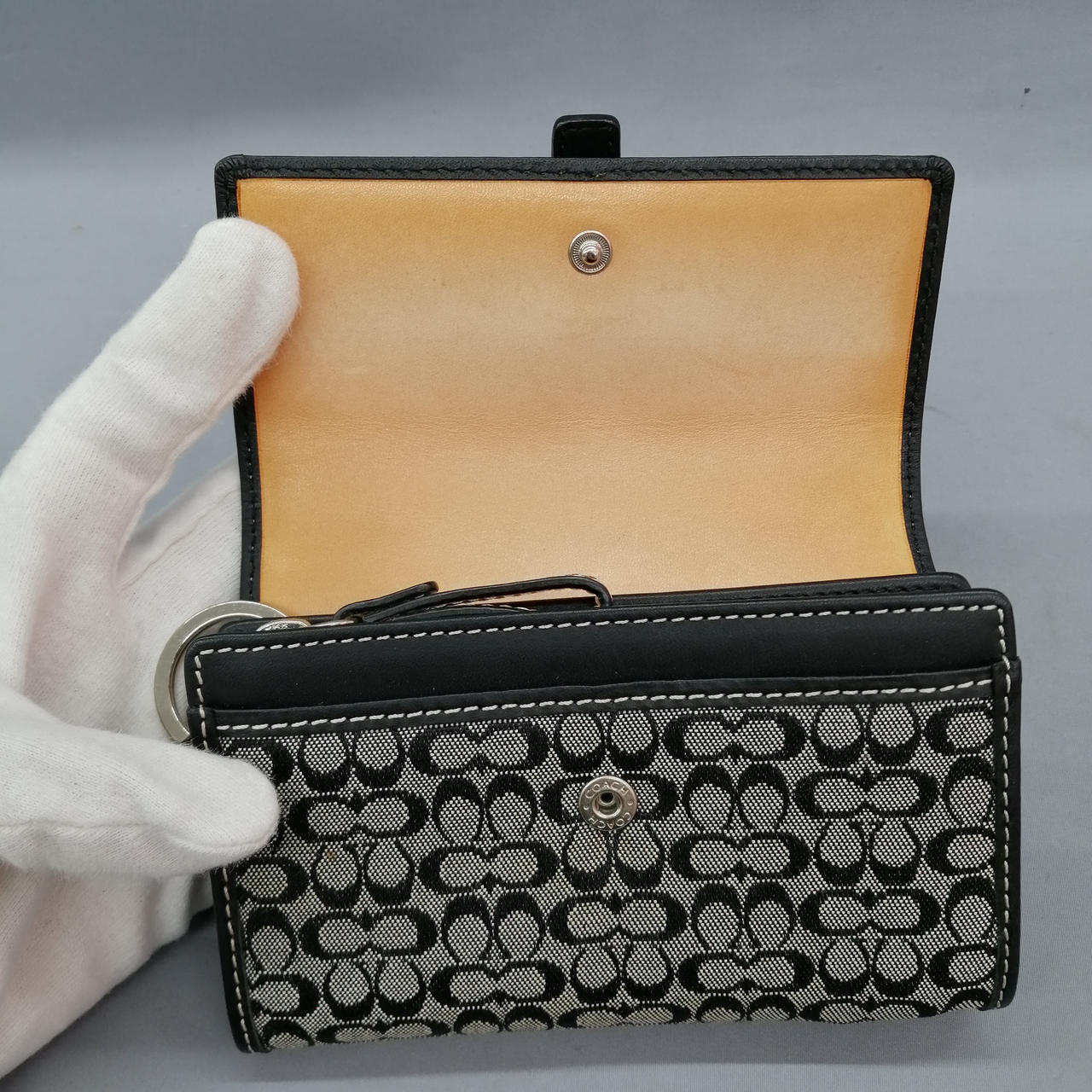 色褪せしています