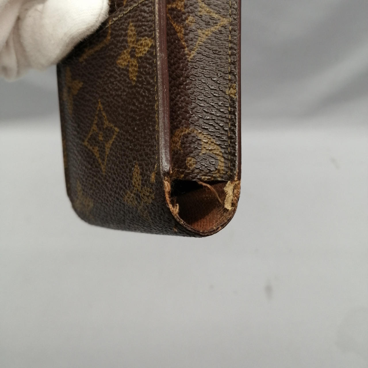 割れ、擦れがあります