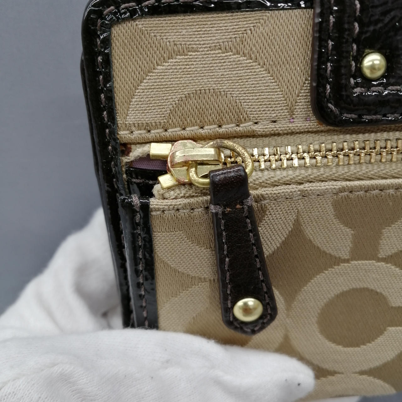 変色しています