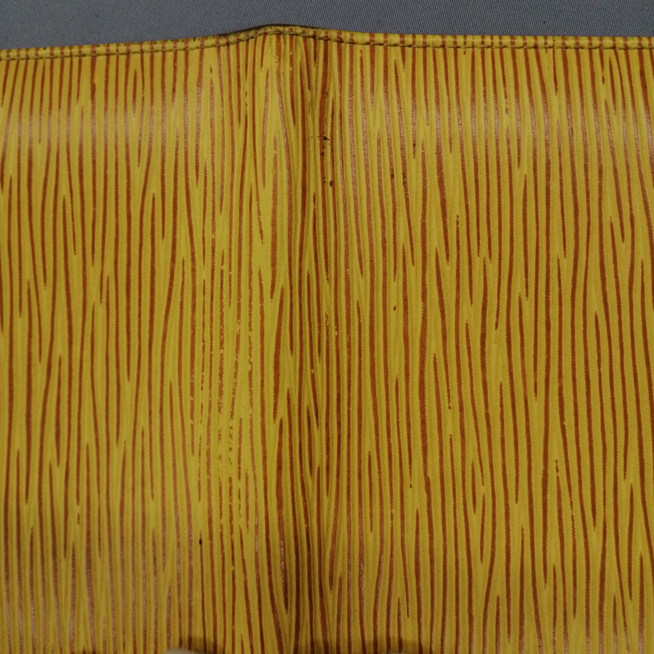 擦れがあります