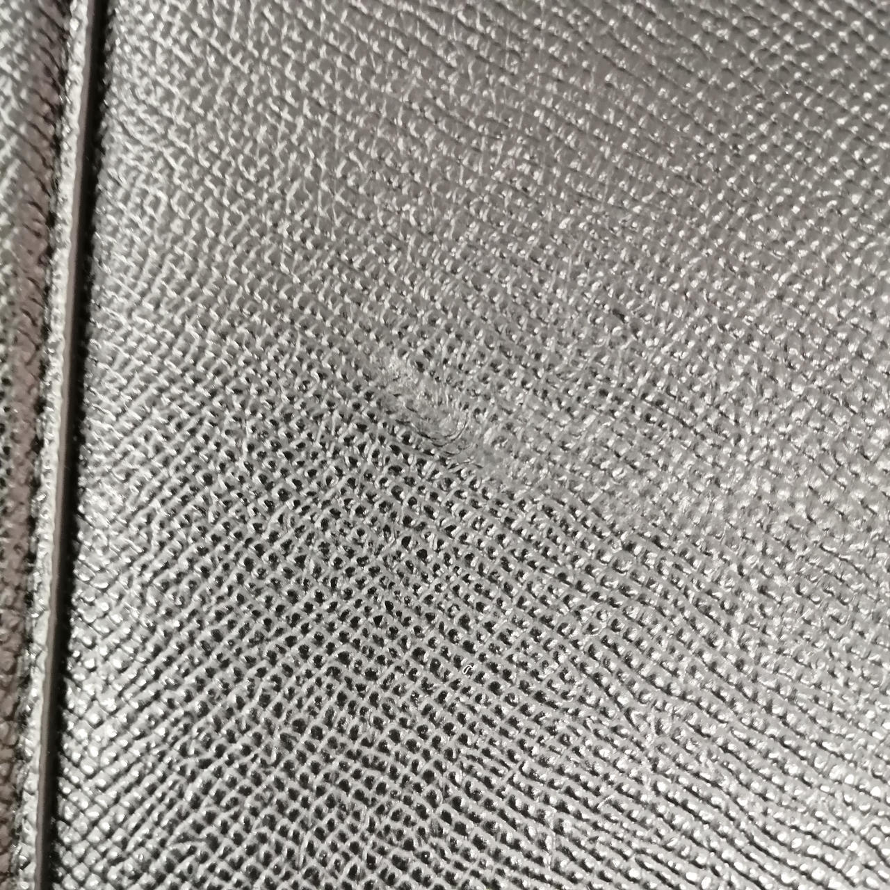 劣化しています。