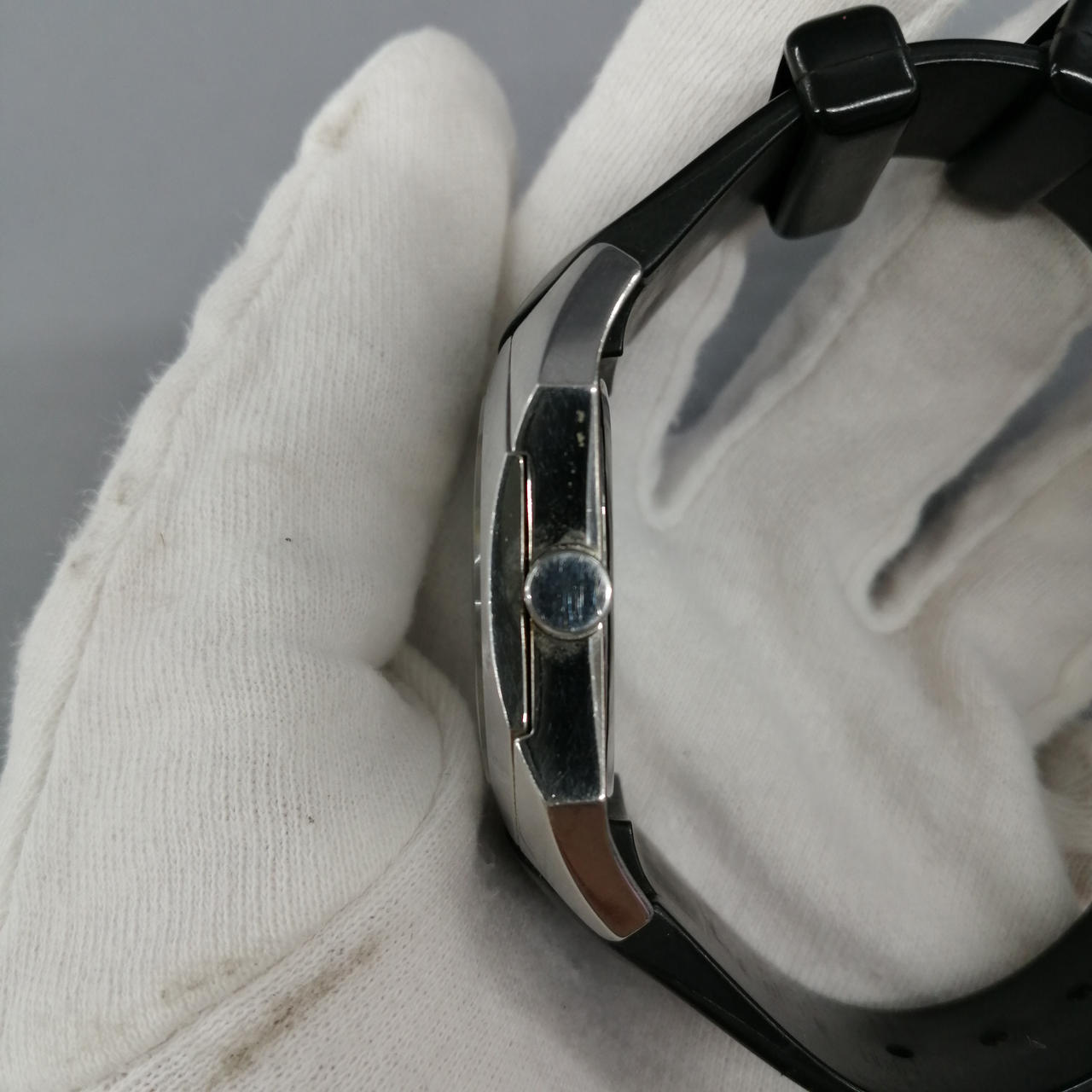 キズ・劣化が見られます