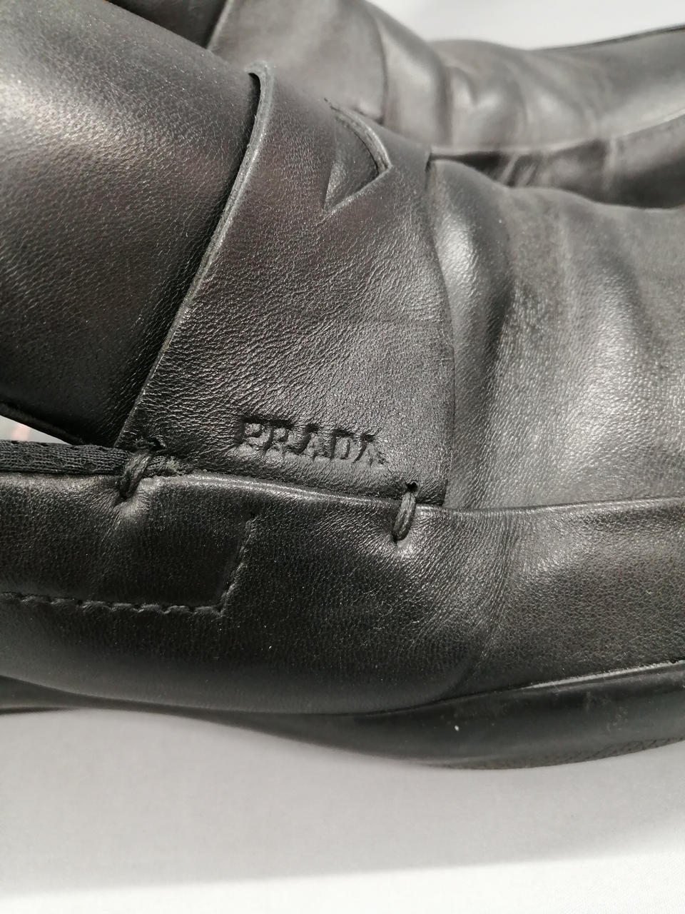 刻印:PRADA