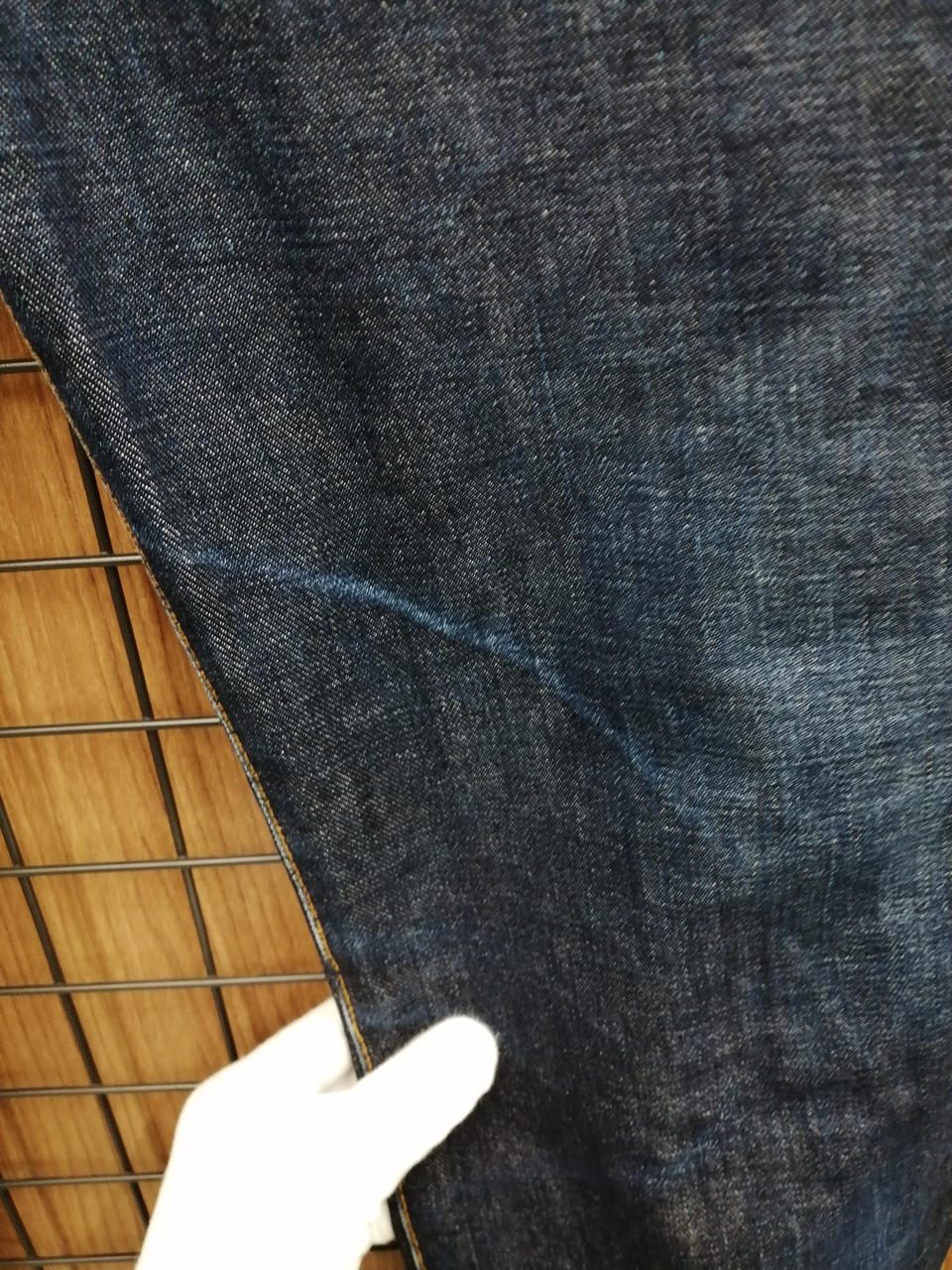 線が入っています。