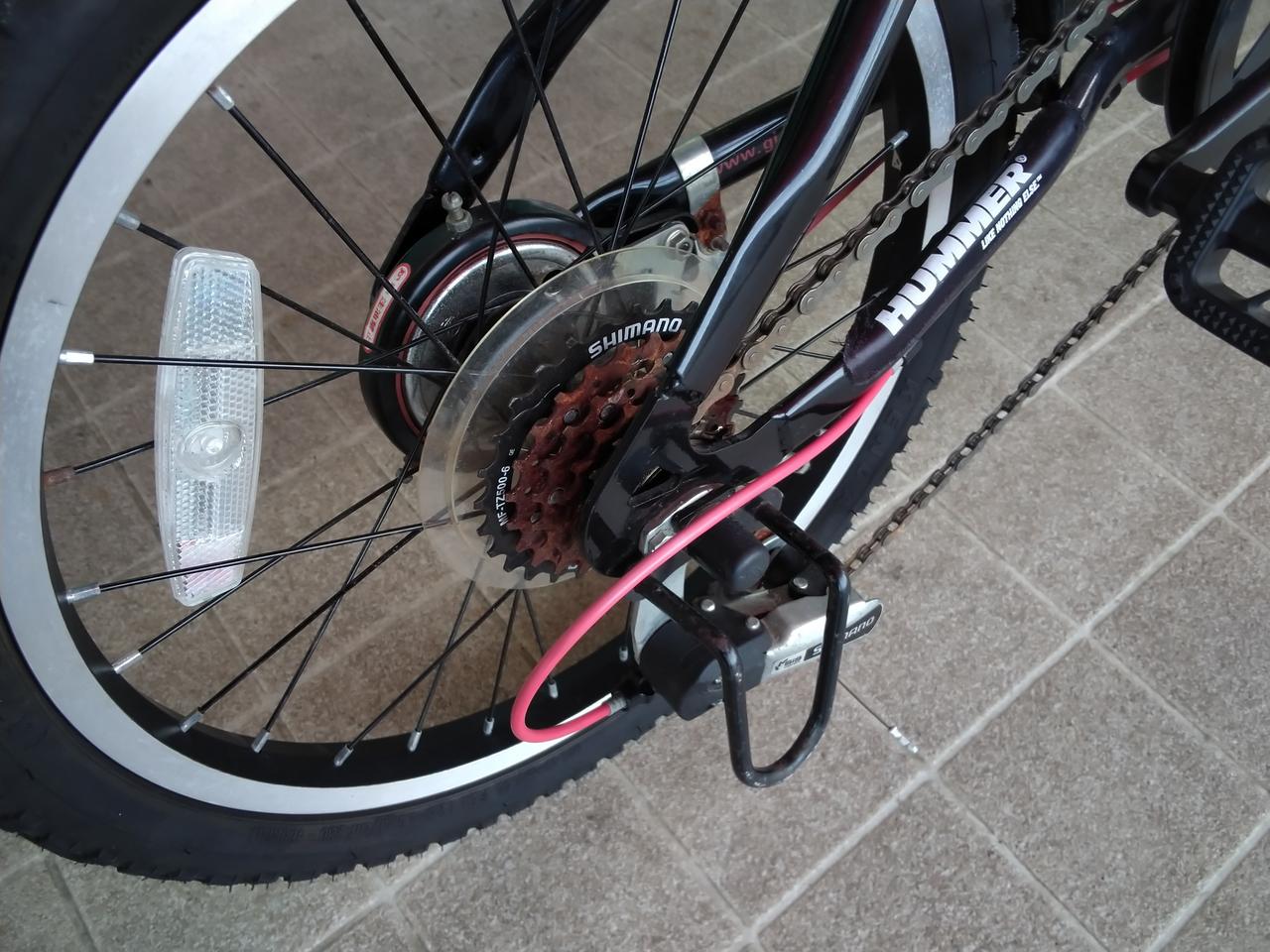 カセットスプロケットが錆ついてます。